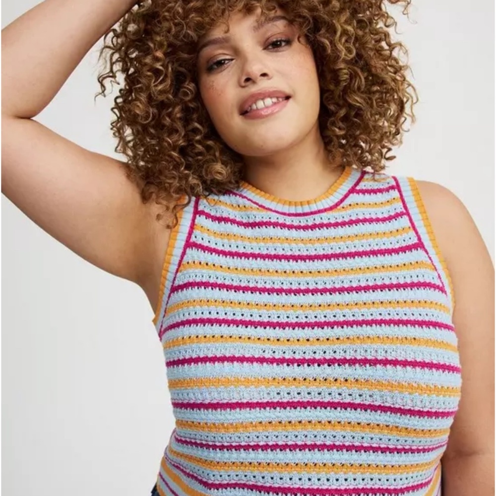Torrid Cropped Open Stitch Tank NWT